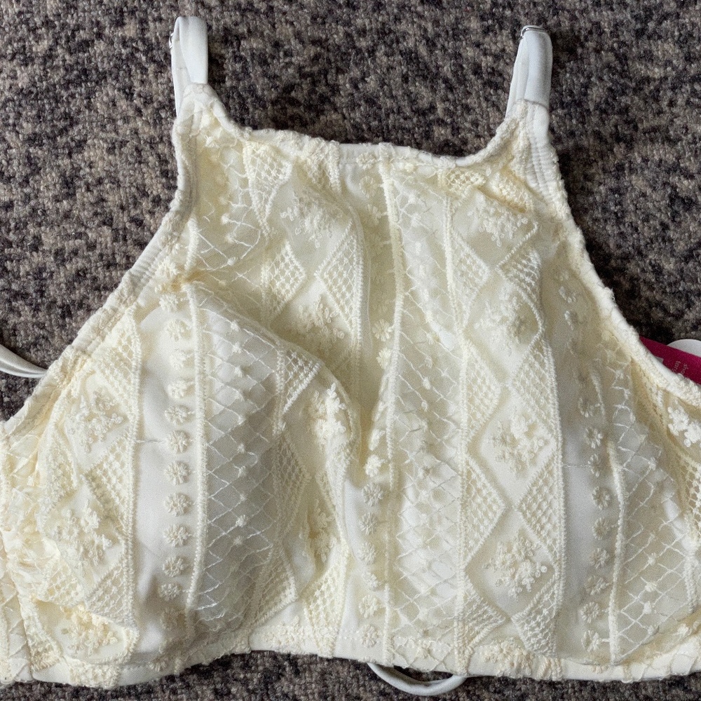 Xhilaration Cream Bikini Top NWT